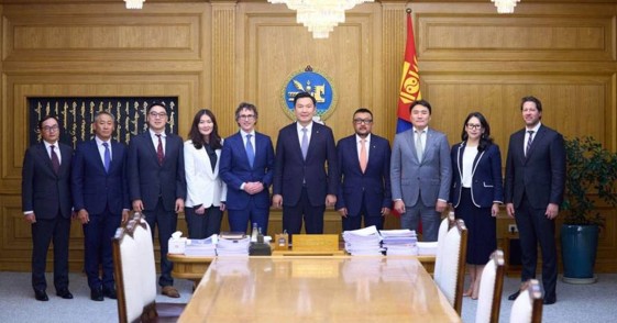 Representatives of Entrée and Mongolia University of Science & Technology, where Entrée provides scholarships.